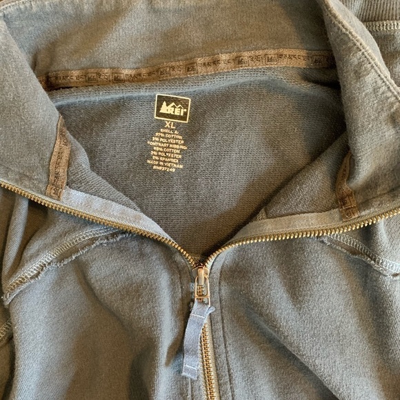 REI Men’s Jacket - Picture 9 of 11